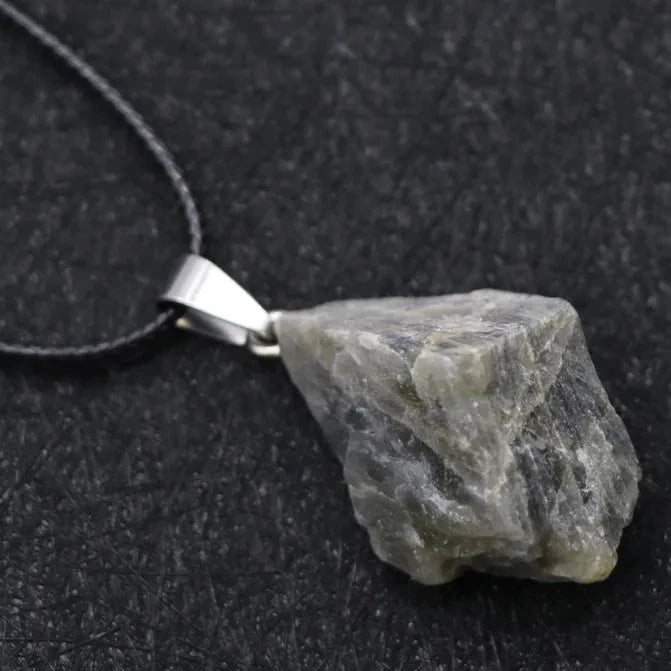 Labradorite Natural Rough Stone Necklace