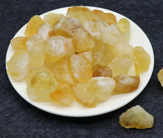 Spark Abundance and Success: Citrine Crystal Lights Up Your Life (2-3cm)