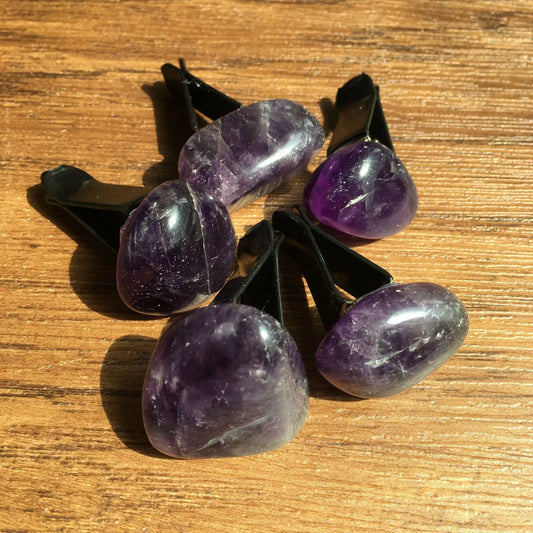 Divine Guardian: Natural Amethyst Crystal Stone Clip for Protection on the Road