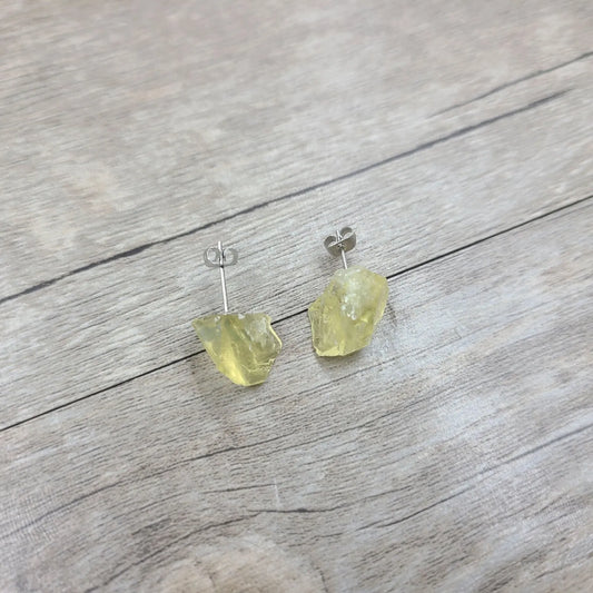 Clarity’s Glow: Artisan Citrine Stud Earrings for Mental Clarity