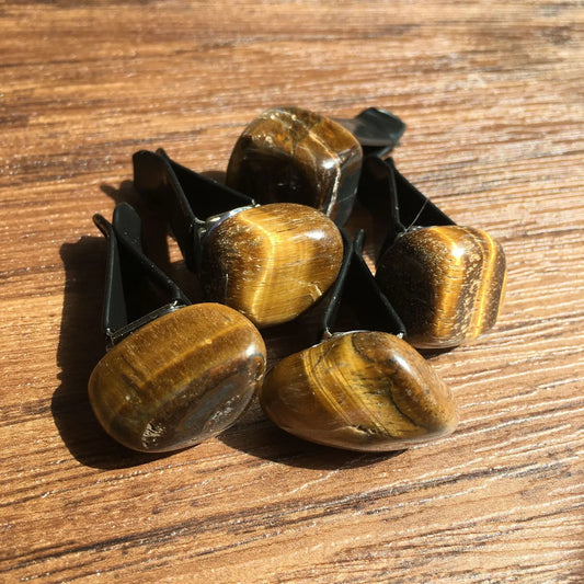 Shield of Strength: Natural Tiger Eye Vent Clip for Blocking Negative Energy (1 Clip)