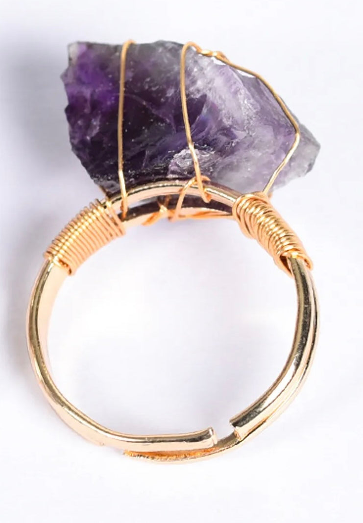 Majestic Beauty: Adjustable Amethyst Crystal Ring for Regal Presence